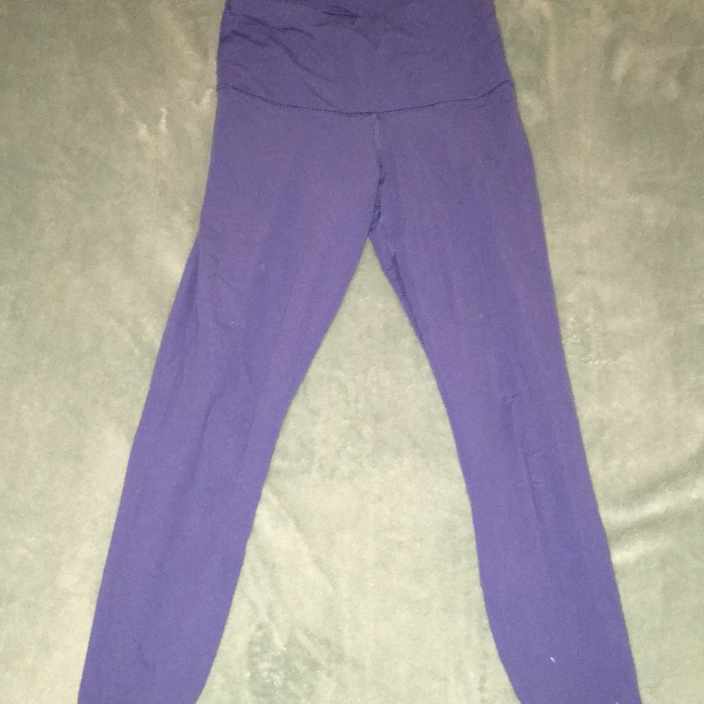 A pair of yogalicious xs soft leggings